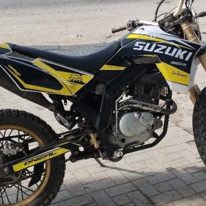 استیکر نیم ژله ایی موتور سیکلت کویر str با لمینیت محافظتی